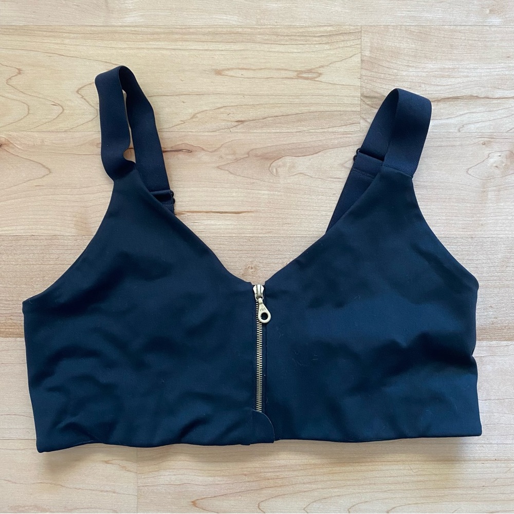 Limited edition girlfriend collective bra
